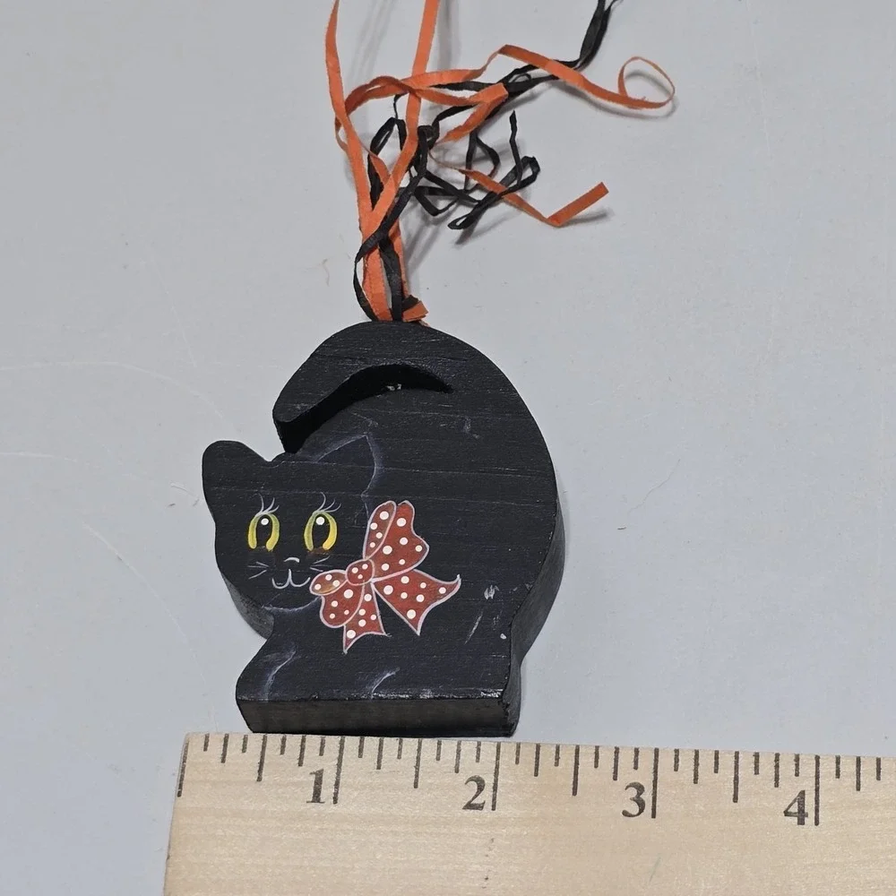 Wooden Black Cat Kitten Hand‎ Crafted Painted Halloween Fall Folk Art Decor